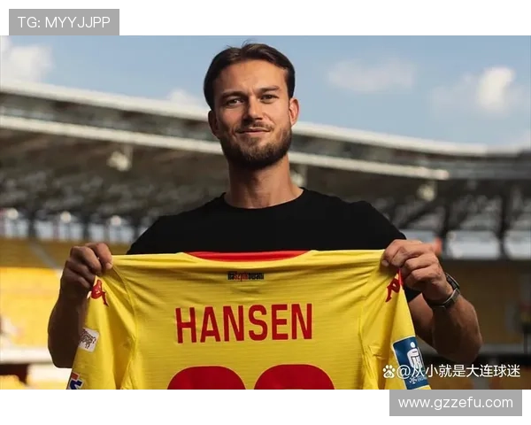 挪威队新队服揭晓，红白色调展现球队精神与实力，引发球迷关注