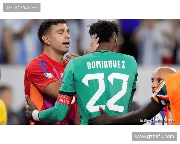 马丁内斯与孔德联手出击，后防线表现稳健值得关注