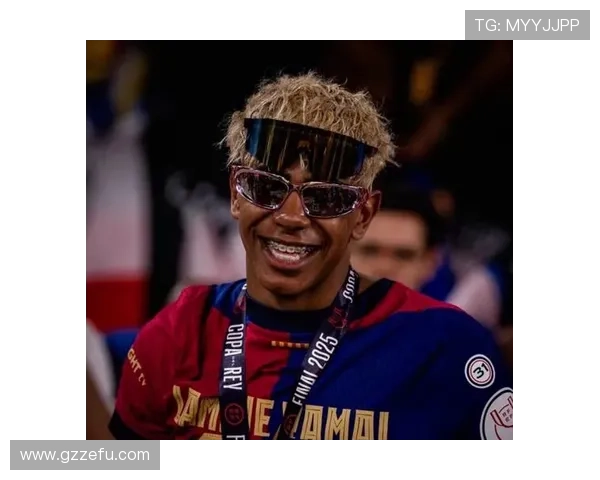 亚马尔与梅西的潜力差距:同代新星vs历史级天才上限分析 亚马尔与梅西的潜力差距:同代新星vs历史级天才上限分析