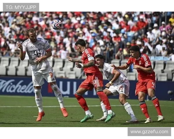 拜仁赢球难掩控场困境,稳定性问题逐步反映在比赛走势中 拜仁赢球难掩控场困境,稳定性问题逐步反映在比赛走势中